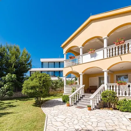Beach Apartments Villa Kaya Sukosan Exterior photo