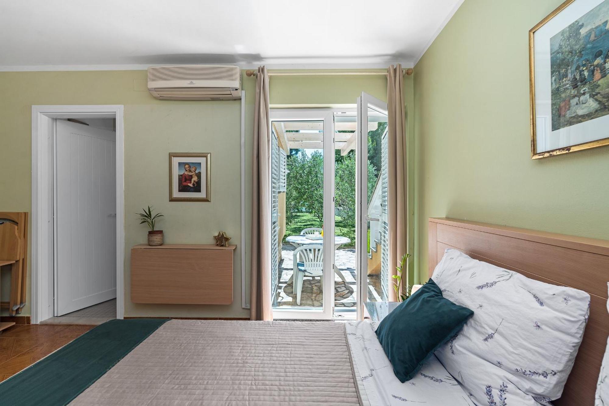 Kaya Apartment