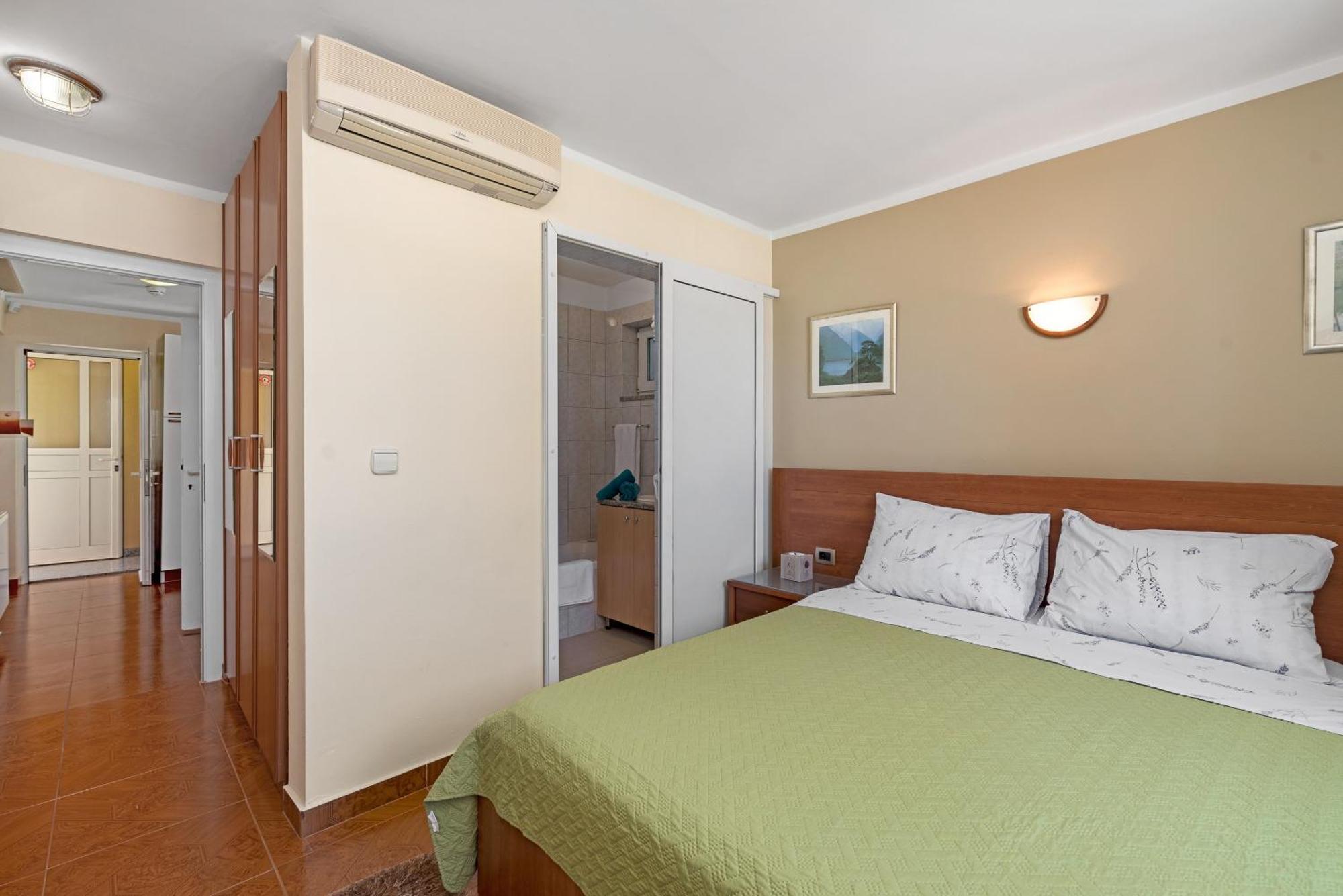 Kaya Apartment